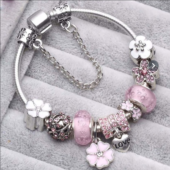 💕❤️925 Sterling charm bracelets🥰💕❤️ - Picture 3 of 5